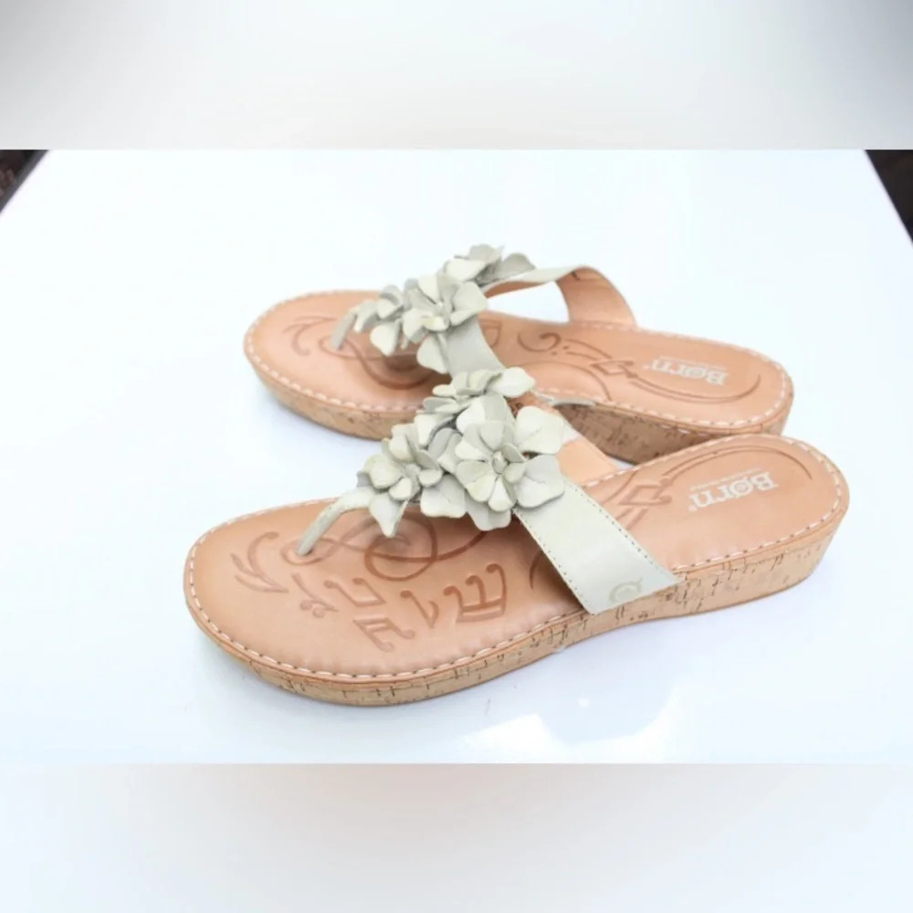 Born Women's Beige Floral Toe-Post Sandals - Picture 2 of 11